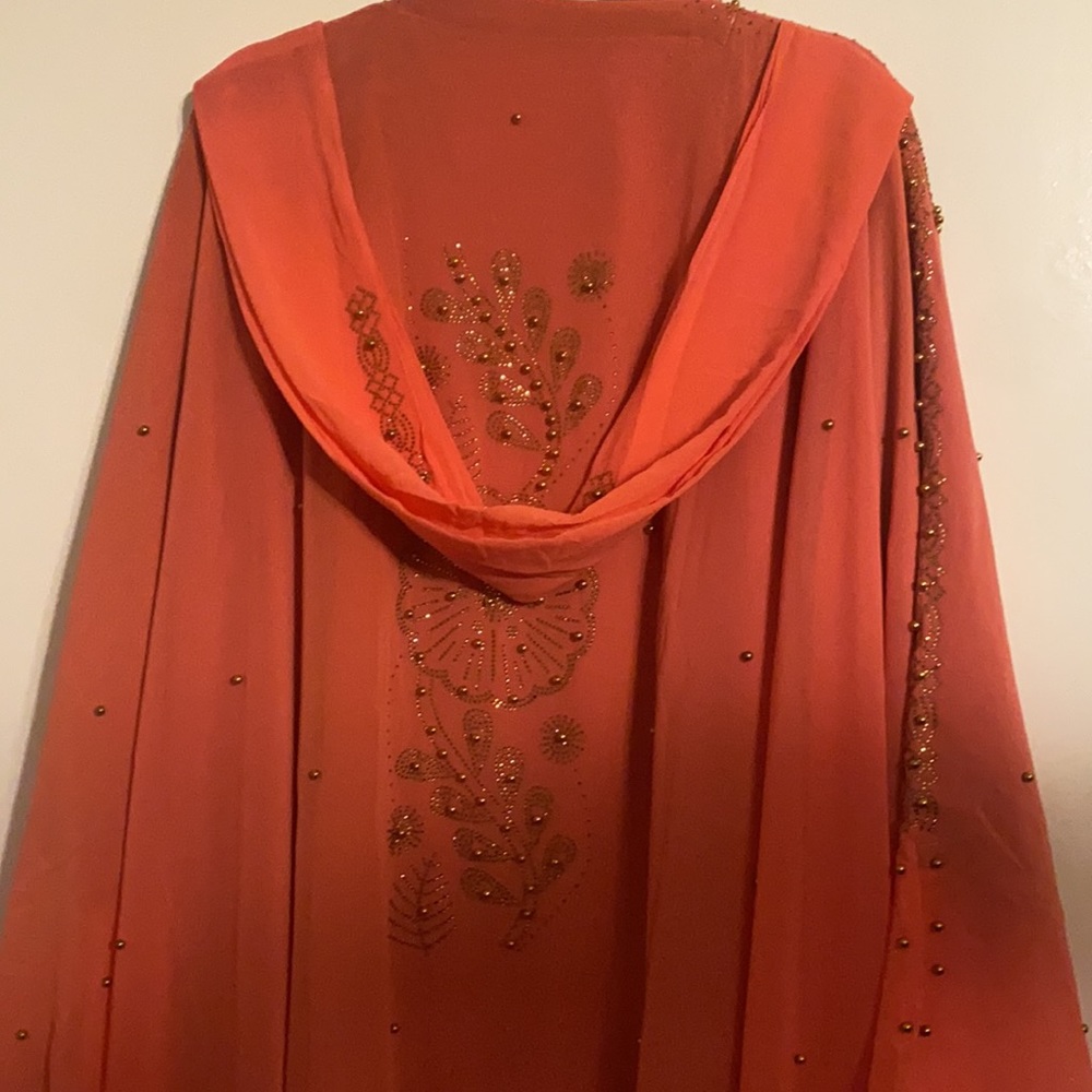 Garment - Picture 3 of 6